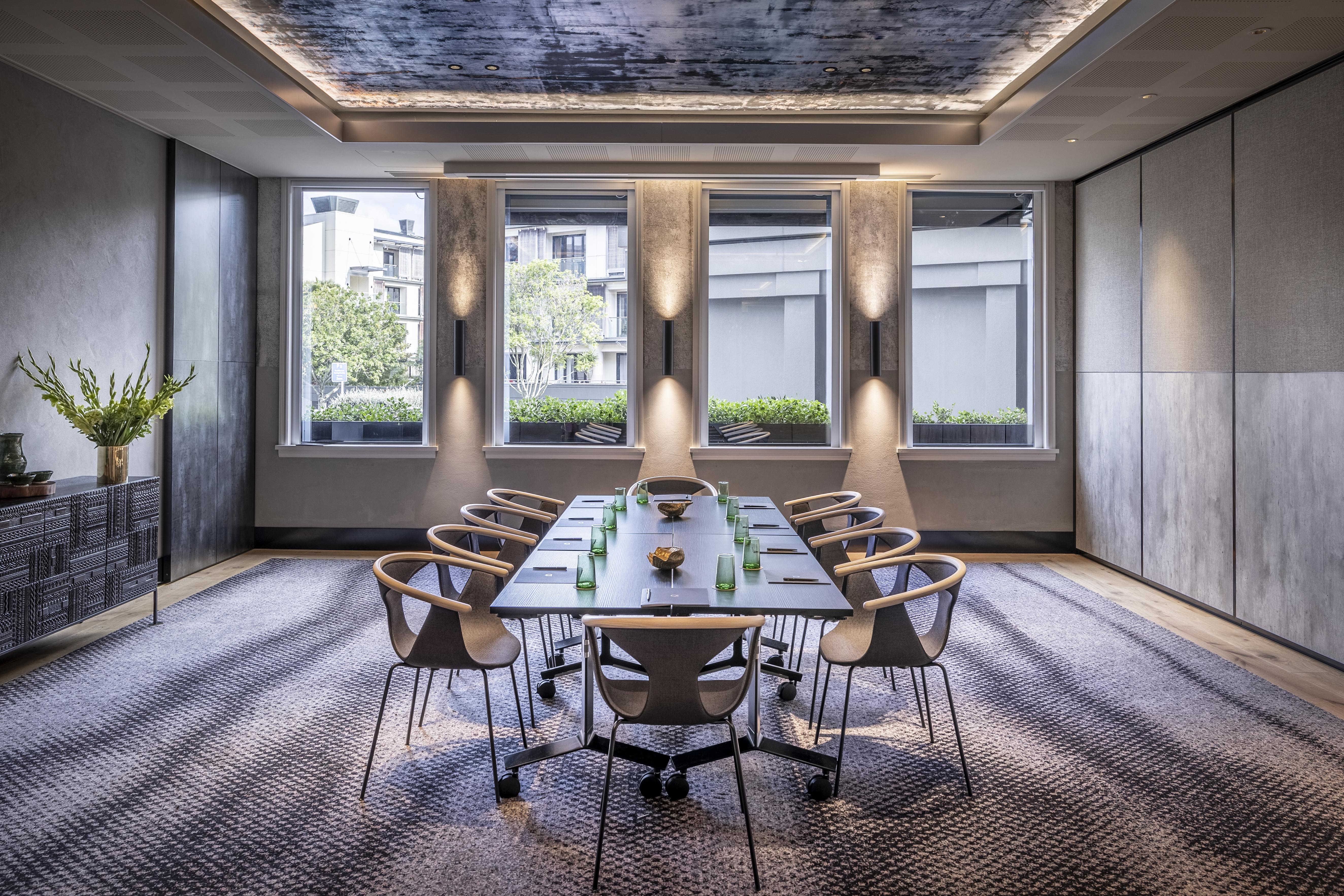QT Auckland Hotel Buitenkant foto Meeting room at the hotel